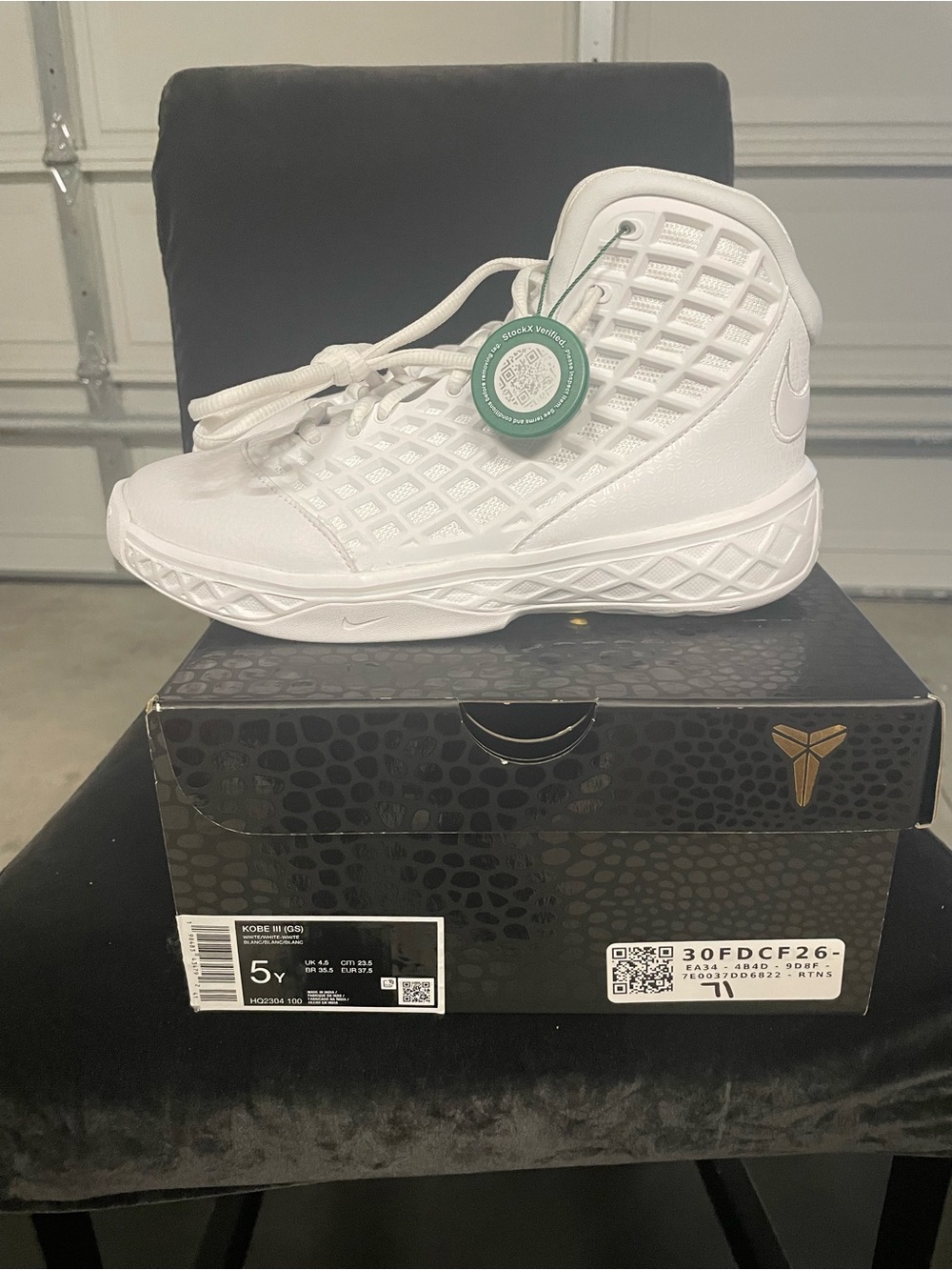 Nike Kobe 3 Halo GS Kids White High-Top basketball Sneakers 5y / 6.5 women’s